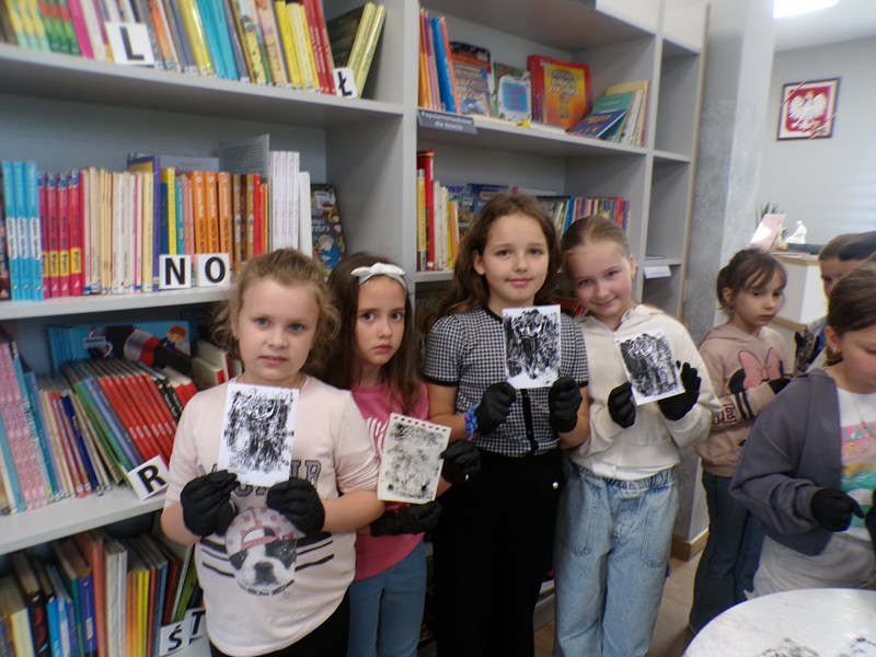Książka - budowa, szata graficzna oraz krótka historia
